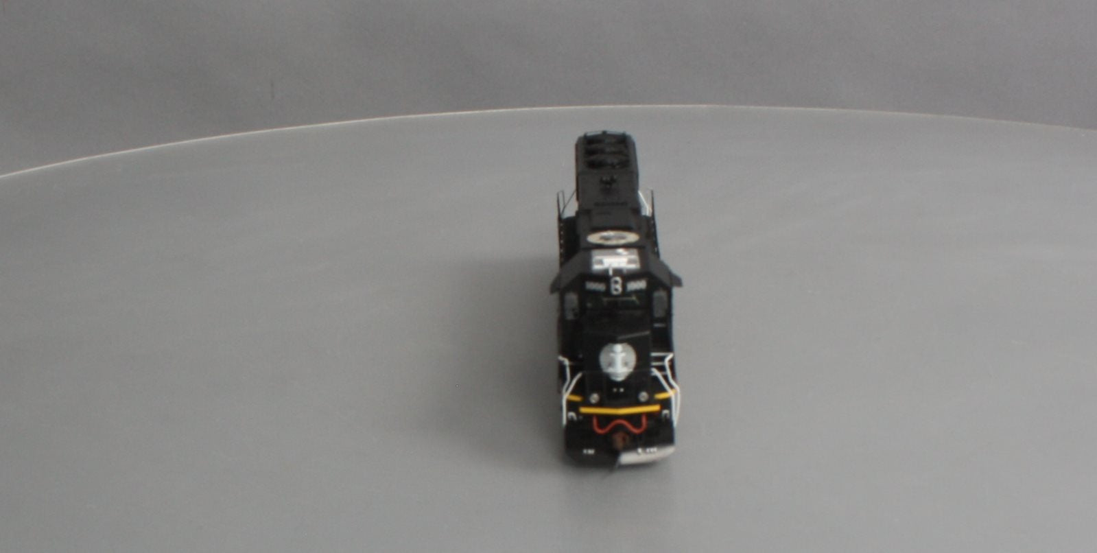 Athearn G70506 HO Scale Illinois Central SD70 Diesel Locomotive #1000