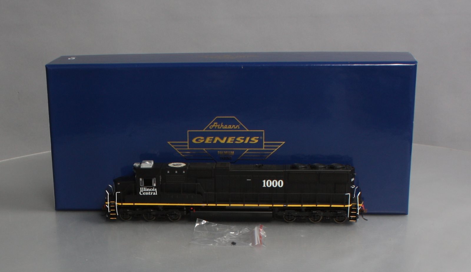 Athearn G70506 HO Scale Illinois Central SD70 Diesel Locomotive #1000