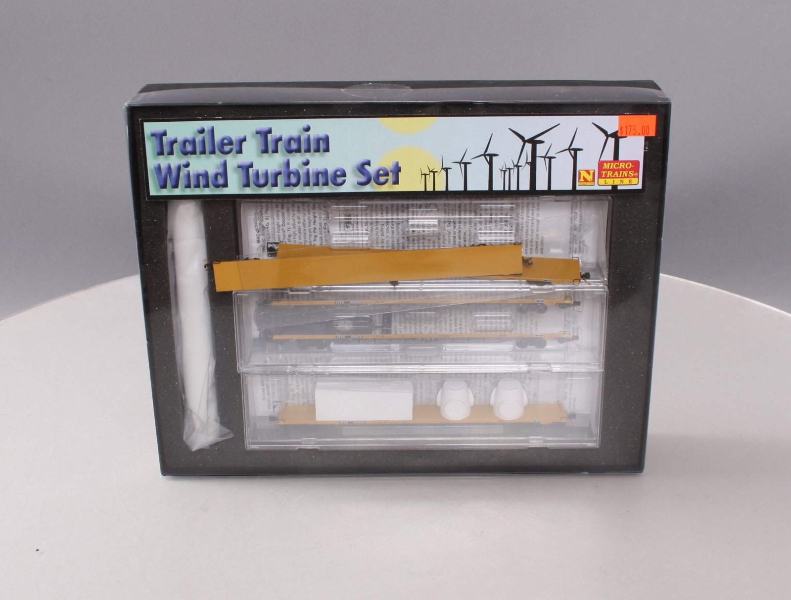 Micro-Trains 99301330 N Trailer Train Wind Turbine Set