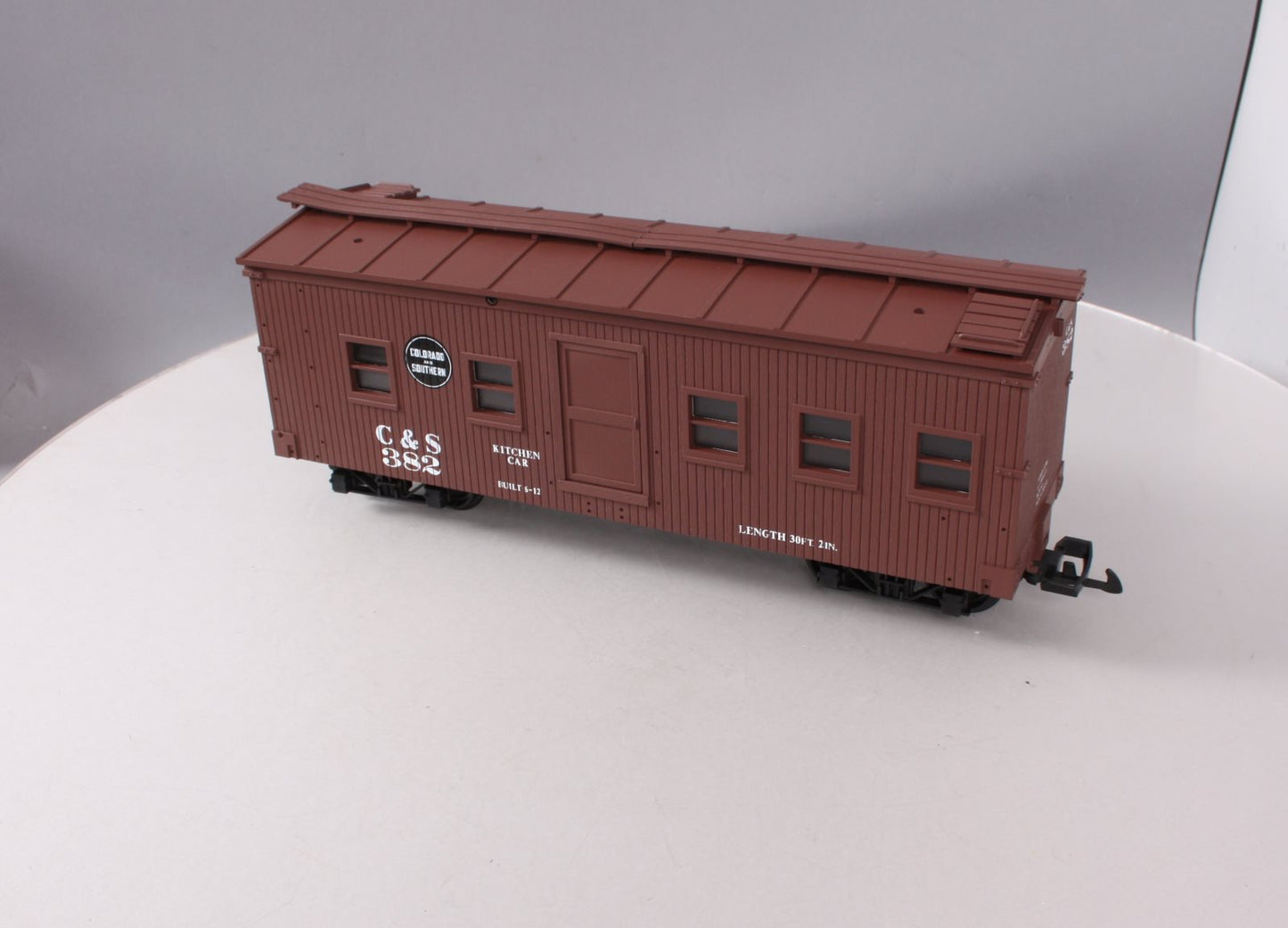 USA Trains R1847 G Colorado & Southern Brown Kitchen Car #382 - Metal Wheels