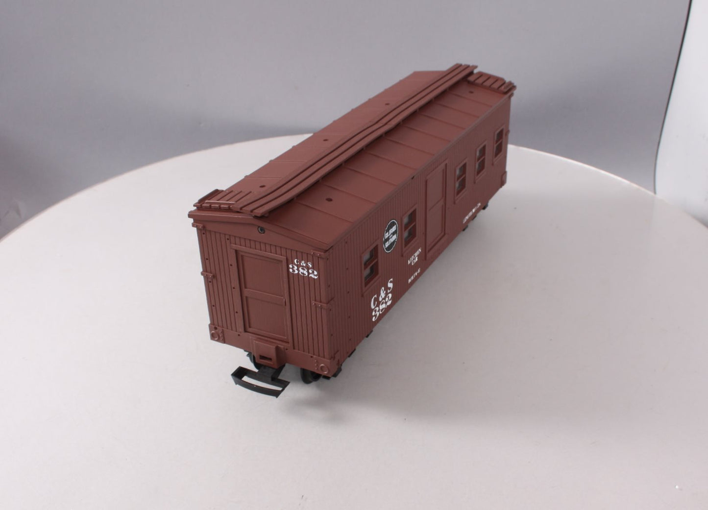 USA Trains R1847 G Colorado & Southern Brown Kitchen Car #382 - Metal Wheels