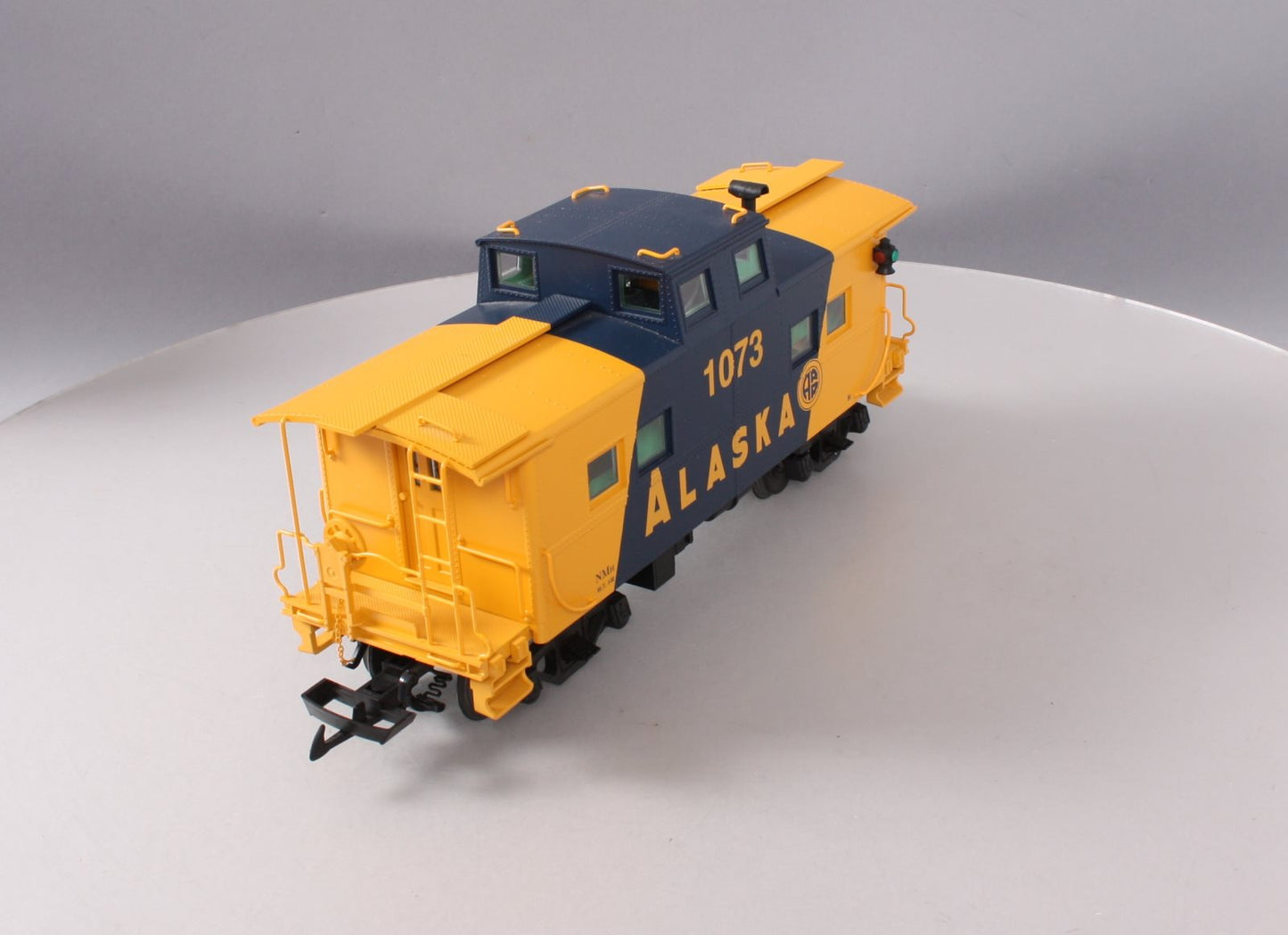 USA Trains R12151 G Alaska Railroad Ultimate Series Center-Cupola Steel Caboose