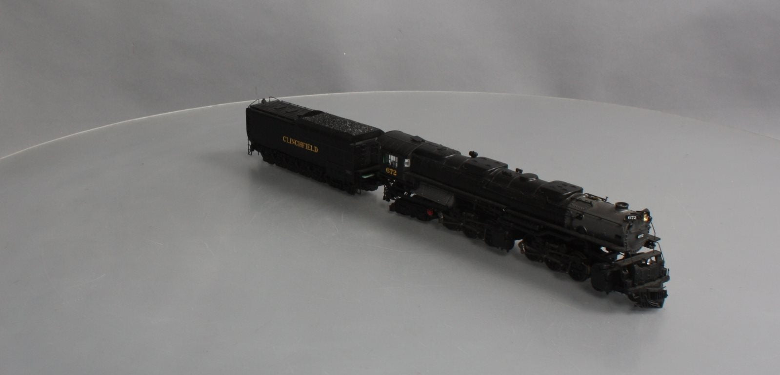 Athearn G9127 HO Clinchfield 4-6-6-4 with DCC & Sound #672