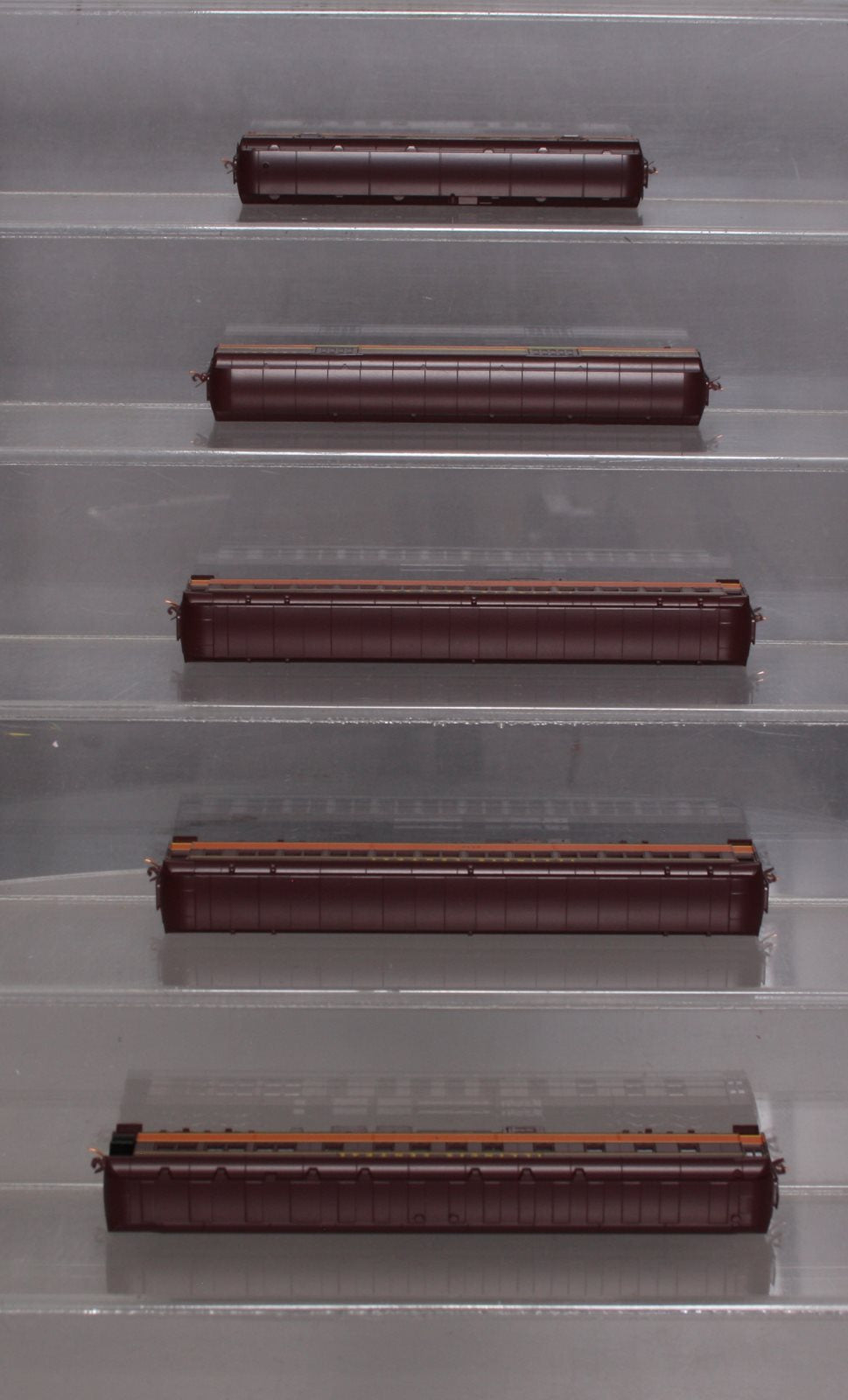 Micro-Trains 99301790 N IC Heavyweight Passenger Car (Set of 5)