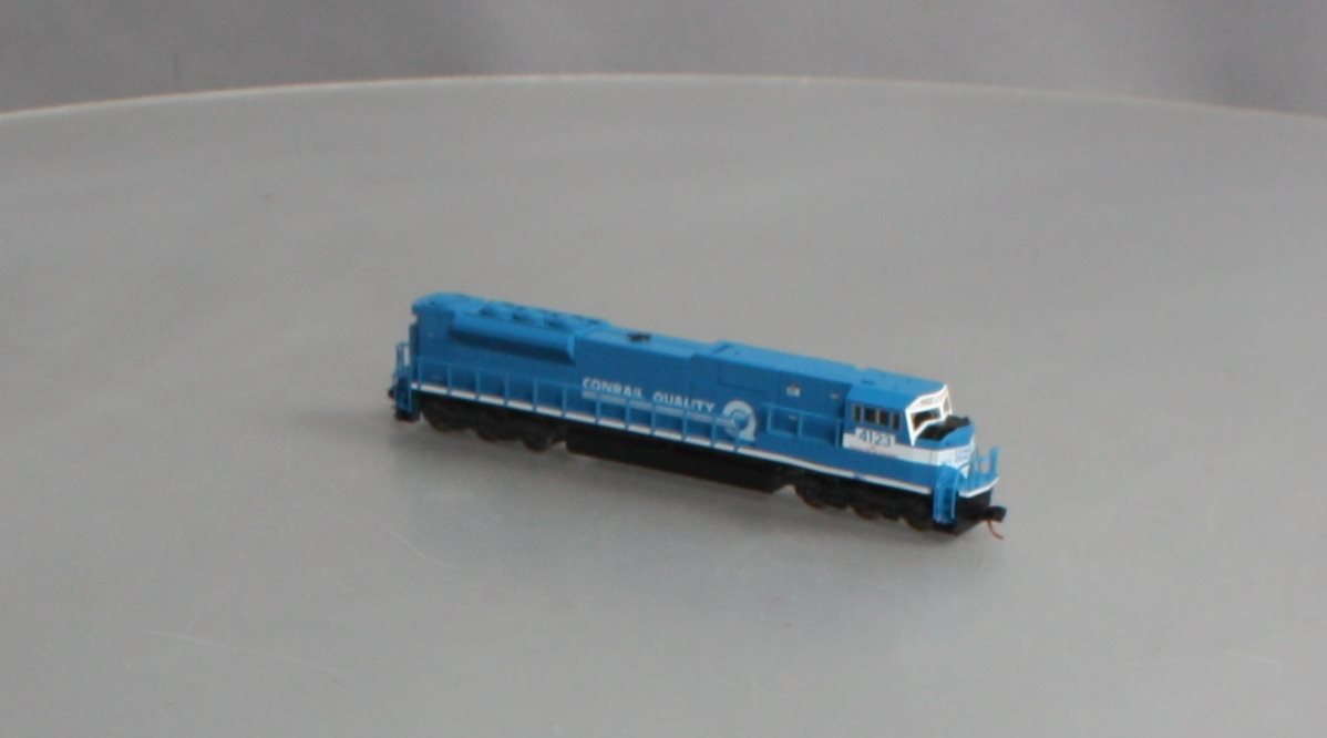Kato 176-5502 N Scale Conrail SD-80 MAC Diesel #4123