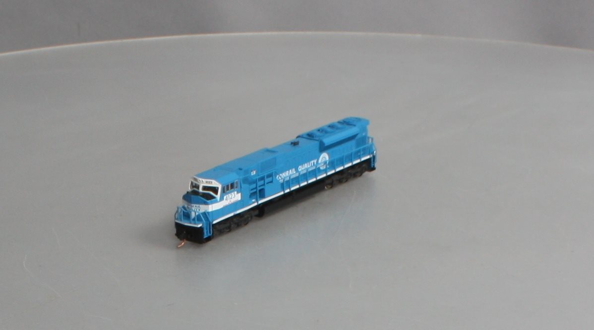 Kato 176-5502 N Scale Conrail SD-80 MAC Diesel #4123