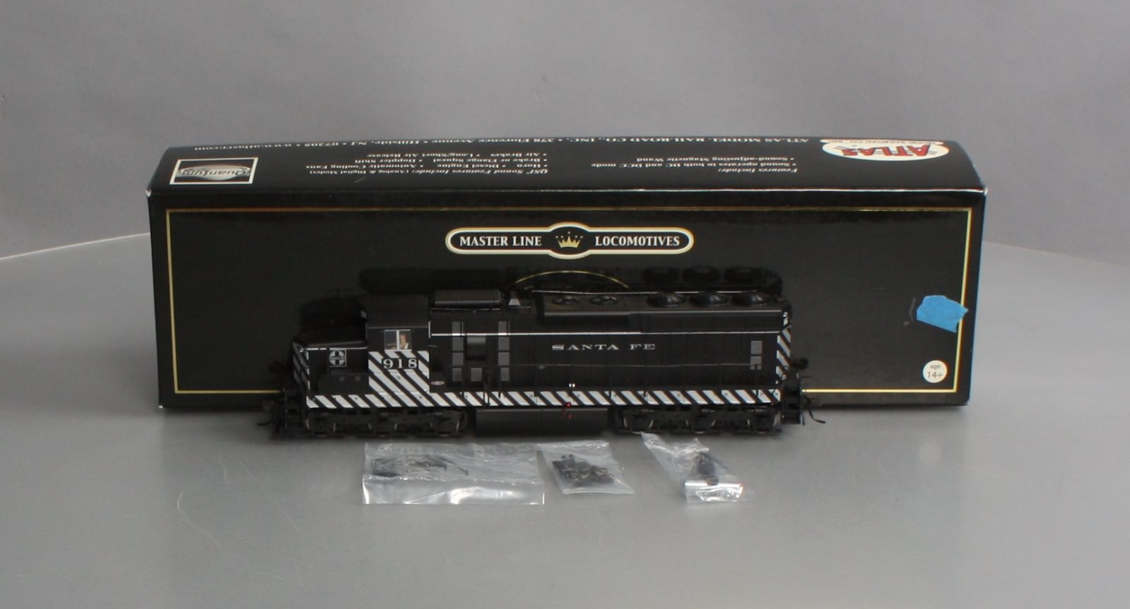 Atlas 7964 HO Santa Fe SD24 with DCC & Sound, Small Lettering #918