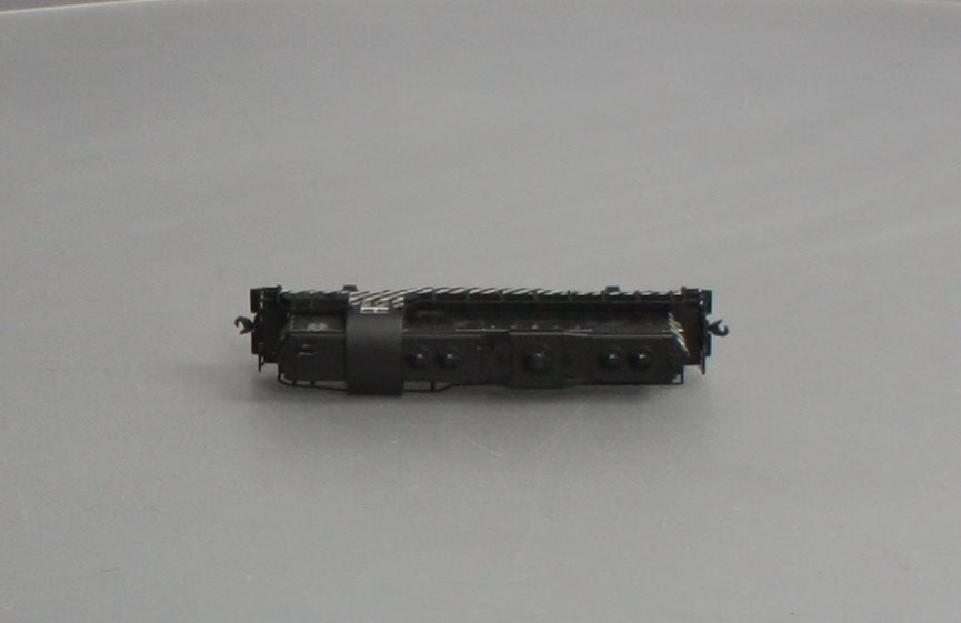 Atlas 40002184 N GP9 ATSF 715