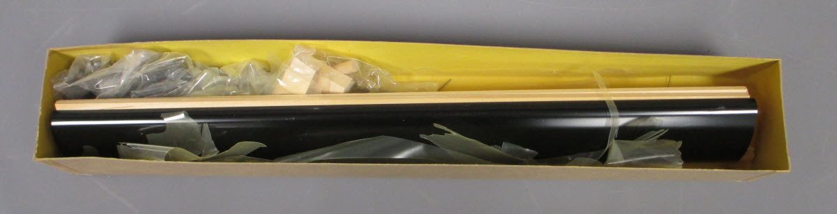 Walthers 933-4884 O The Milwaukee Road Coach Car Kit