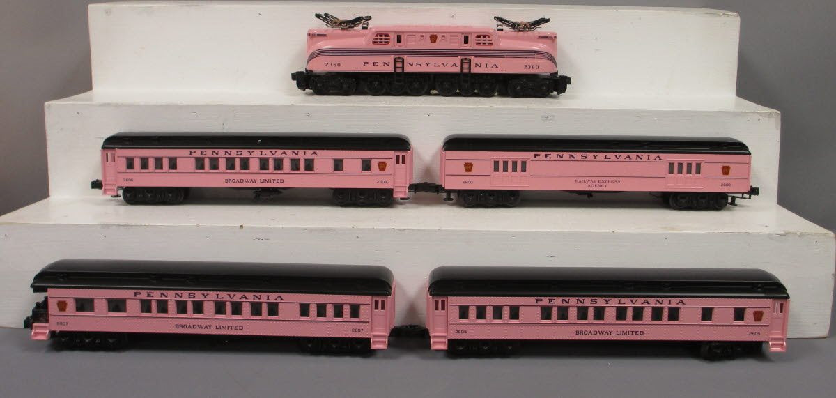 Williams 00308 Girl's Pennsylvania GG-1 O Gauge Electric Passenger Train Set