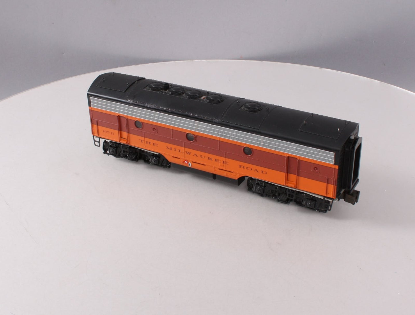 Lionel 6-38721 Milwaukee Road Non-Powered F-7 Diesel B-Unit #107-B