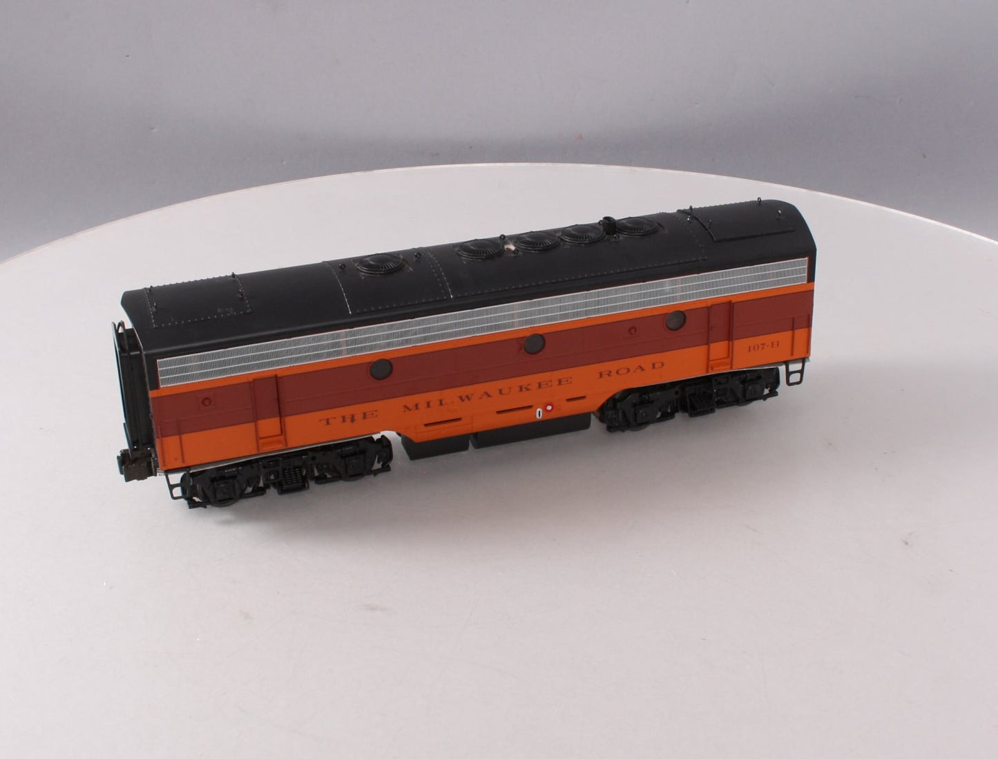 Lionel 6-38721 Milwaukee Road Non-Powered F-7 Diesel B-Unit #107-B