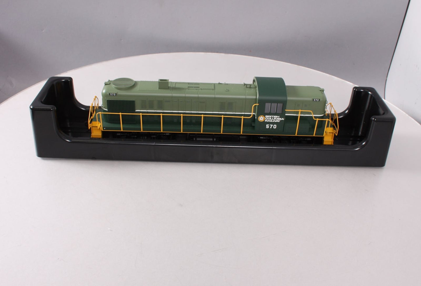 Atlas 20-80004B O British Columbia Railway Alco RS3 Diesel Engine - 2-Rail #570