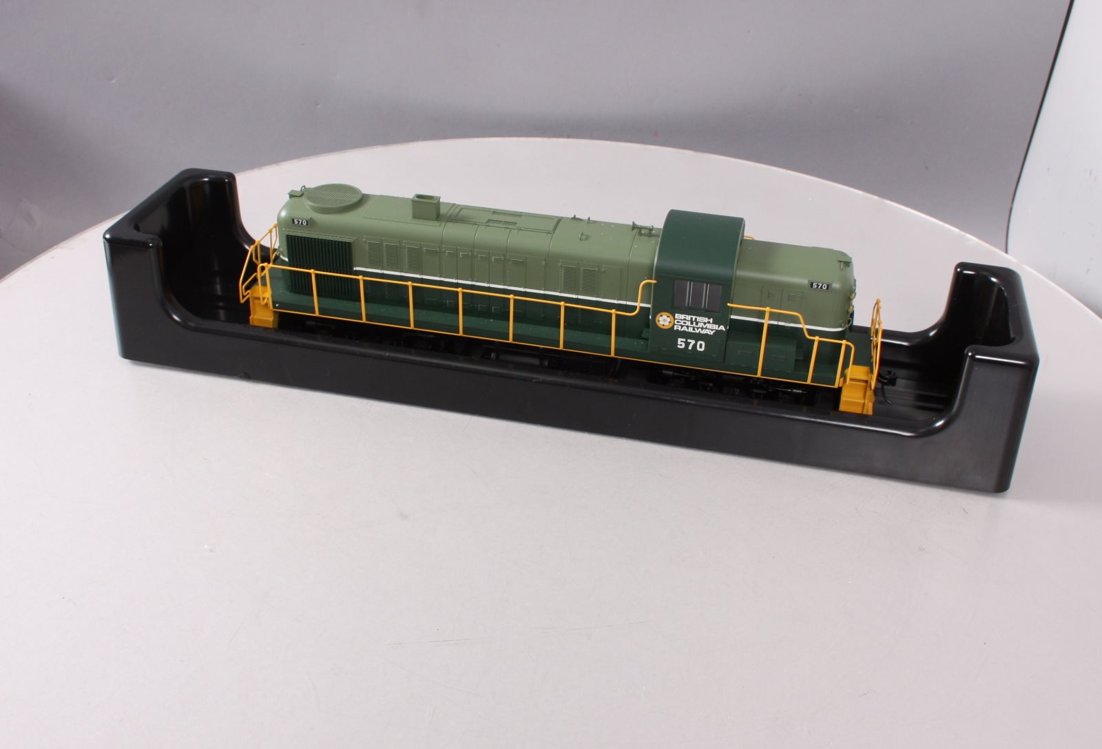 Atlas 20-80004B O British Columbia Railway Alco RS3 Diesel Engine - 2-Rail #570