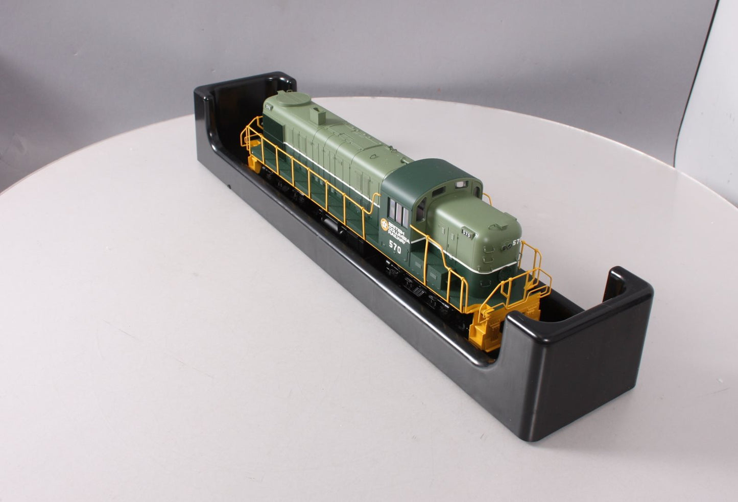 Atlas 20-80004B O British Columbia Railway Alco RS3 Diesel Engine - 2-Rail #570
