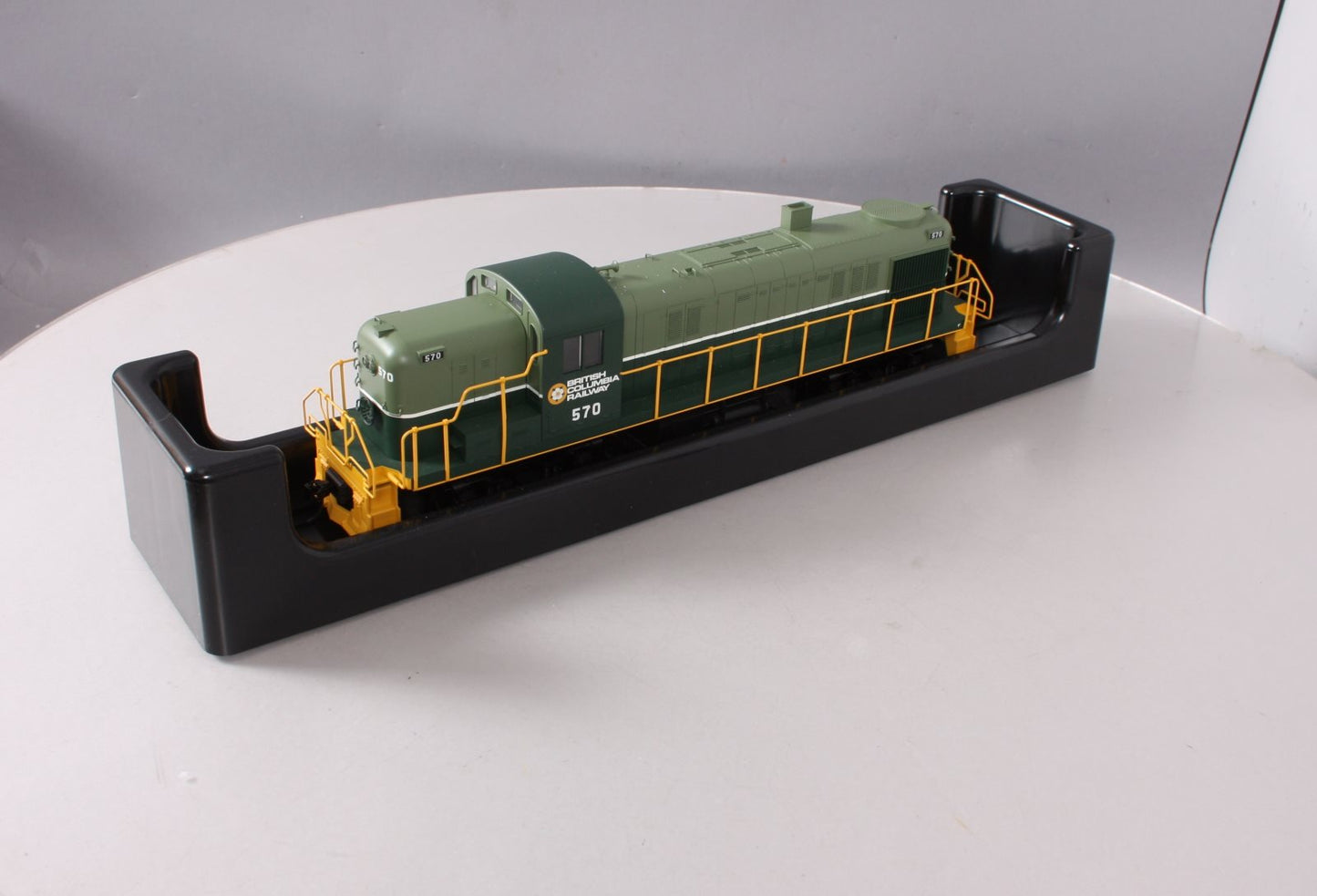 Atlas 20-80004B O British Columbia Railway Alco RS3 Diesel Engine - 2-Rail #570
