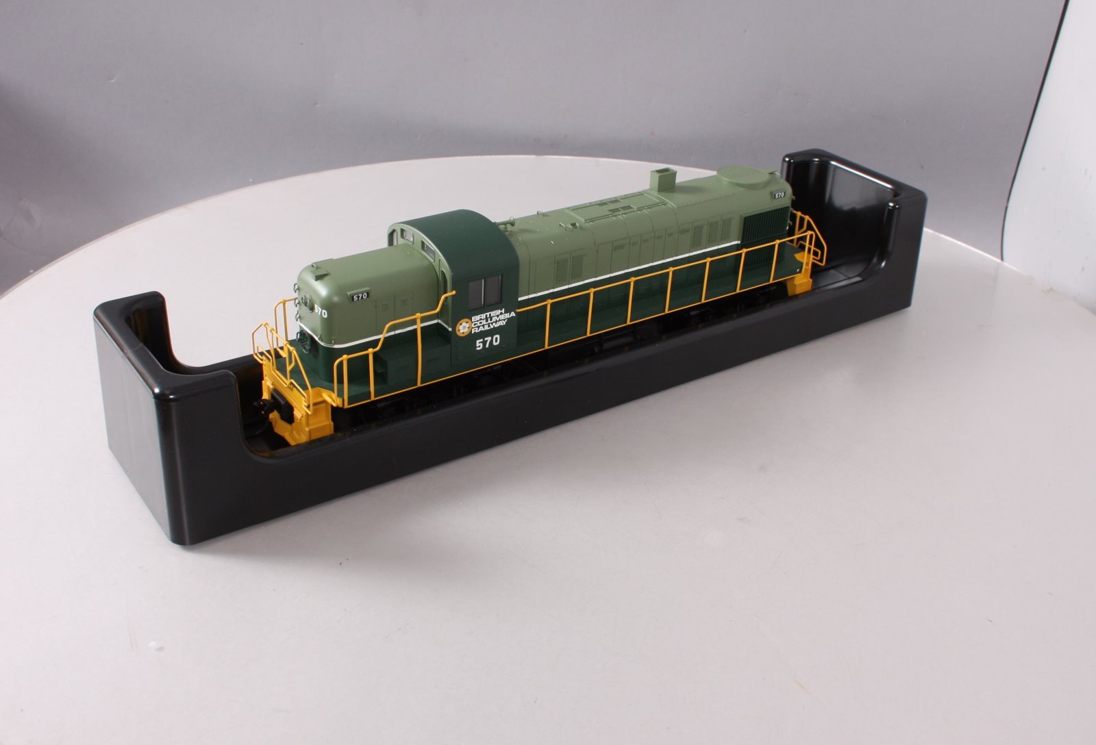 Atlas 20-80004B O British Columbia Railway Alco RS3 Diesel Engine - 2-Rail #570