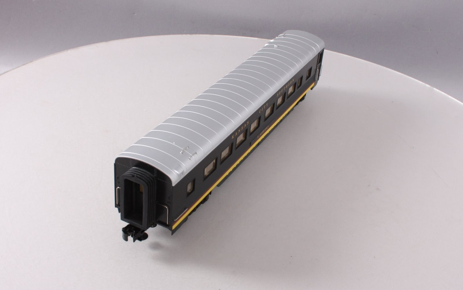 MTH 30-67590 O KCS 60' Streamlined Coach