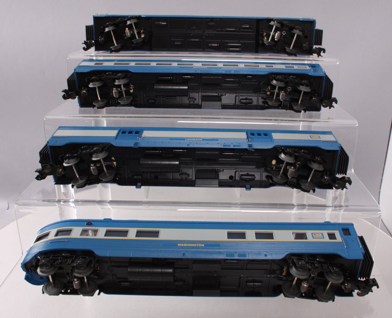 MTH 30-67600 O CSX RailKing 60' Streamlined ABS Passenger Car Set (Set of 4)