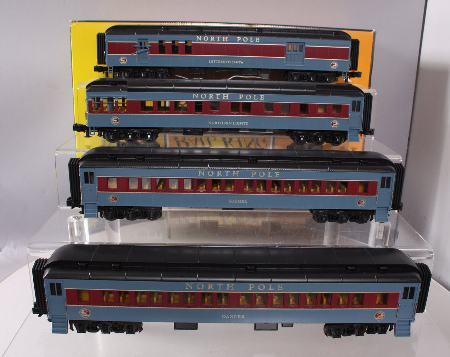 MTH 30-69279 O North Pole 60' Madison Passenger 4-Car Set