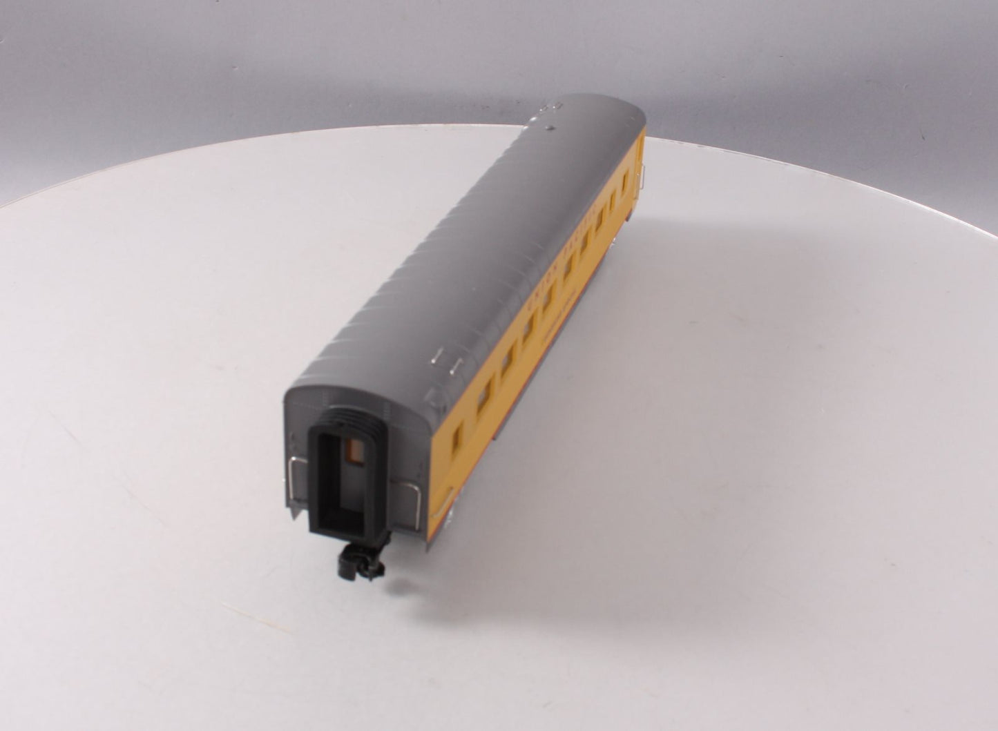 MTH 30-68142 O Union Pacific 60' Streamlined Coach Car #Sunshine Special