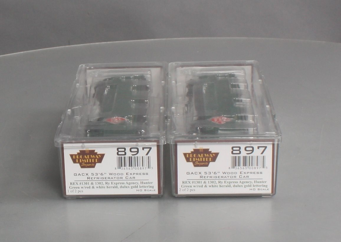 Broadway Limited 897 HO Scale REA 53' 6" Wood Express Refrigerator Car (2)