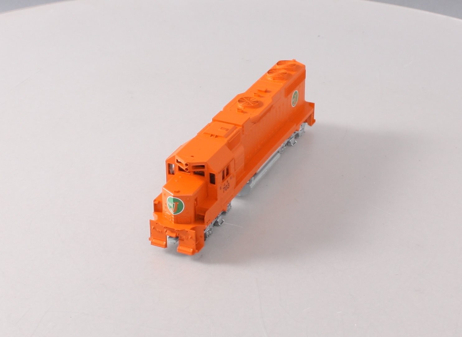 Athearn 2224 HO Elgin Joliet Eastern GP38-2 Powered Diesel Locomotive #703
