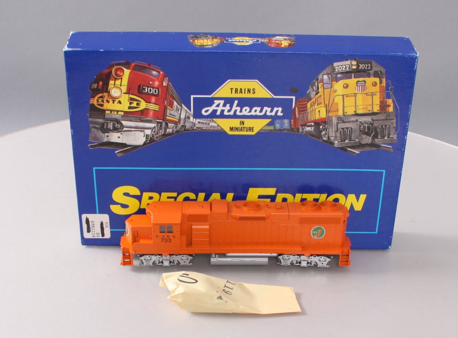 Athearn 2224 HO Elgin Joliet Eastern GP38-2 Powered Diesel Locomotive #703