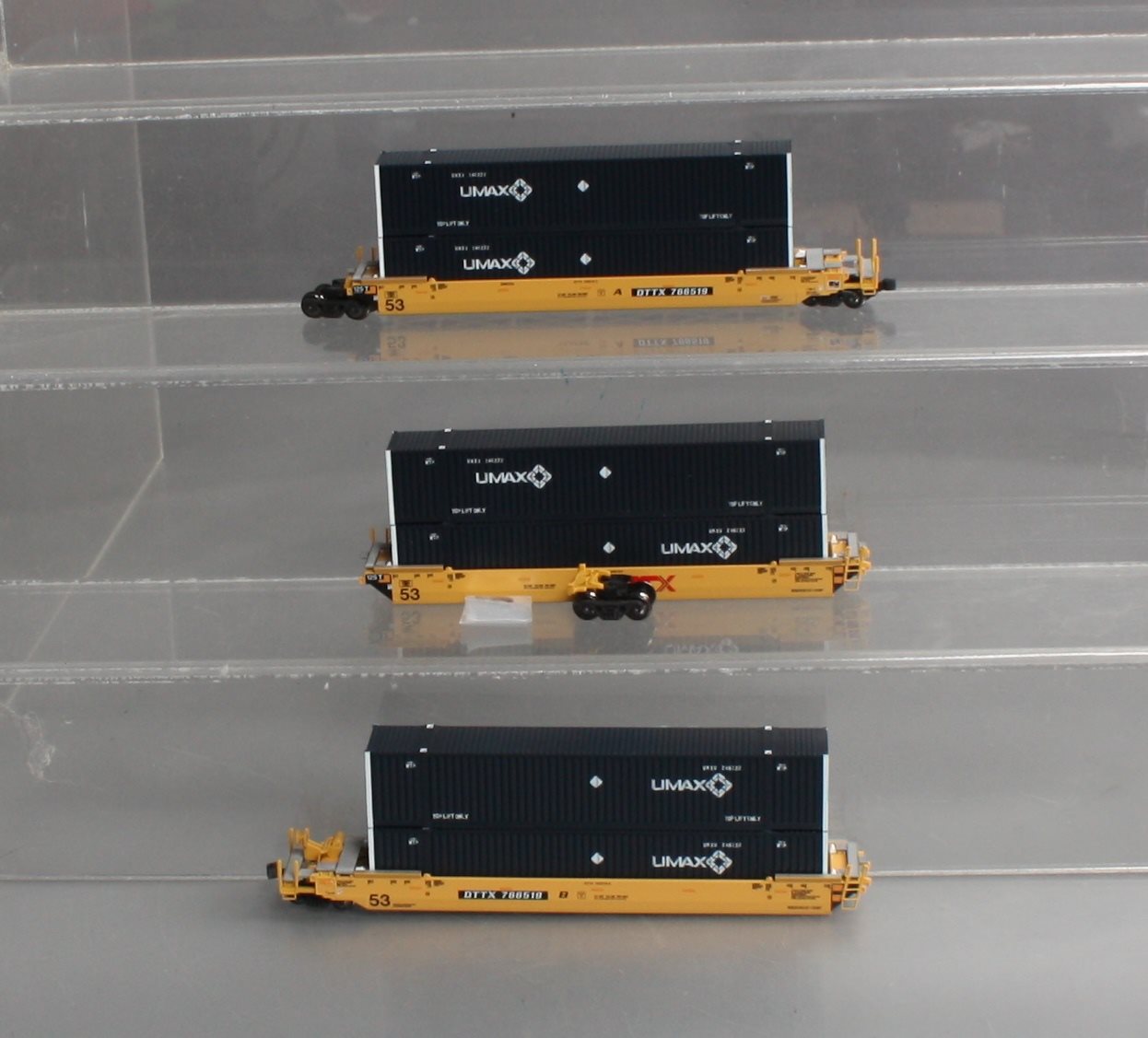 Kato 106-6176 N TTX Gunderson MAXI-IV Well 3-Car Set #766519 w/Containers