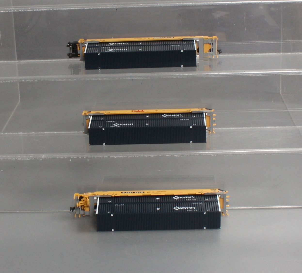 Kato 106-6176 N TTX Gunderson MAXI-IV Well 3-Car Set #766519 w/Containers