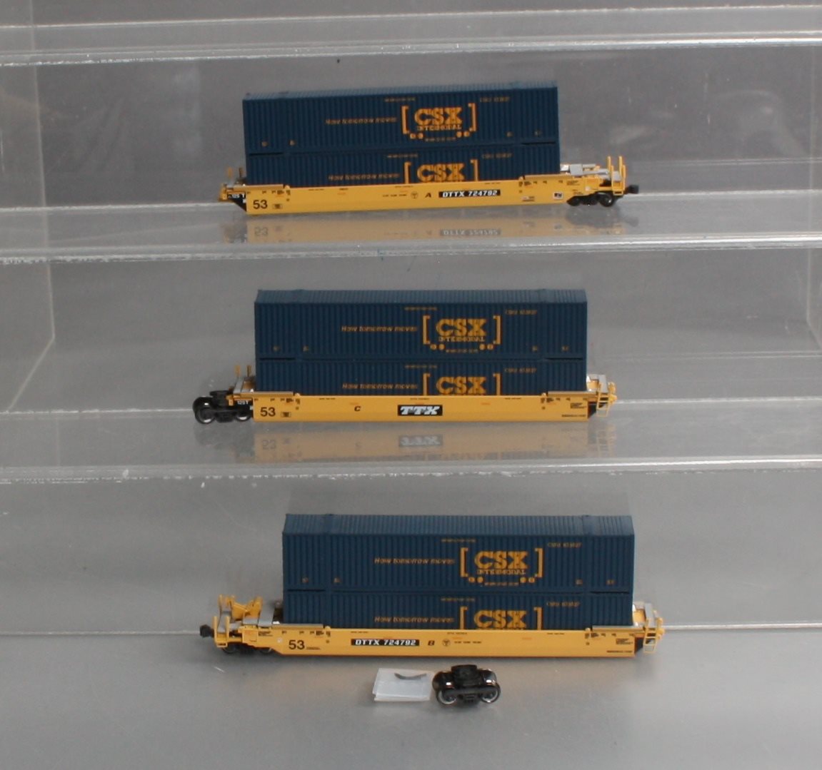 Kato 106-6175 N TTX Gunderson MAXI-IV Well 3-Car Set #724792 w/CSX Containers