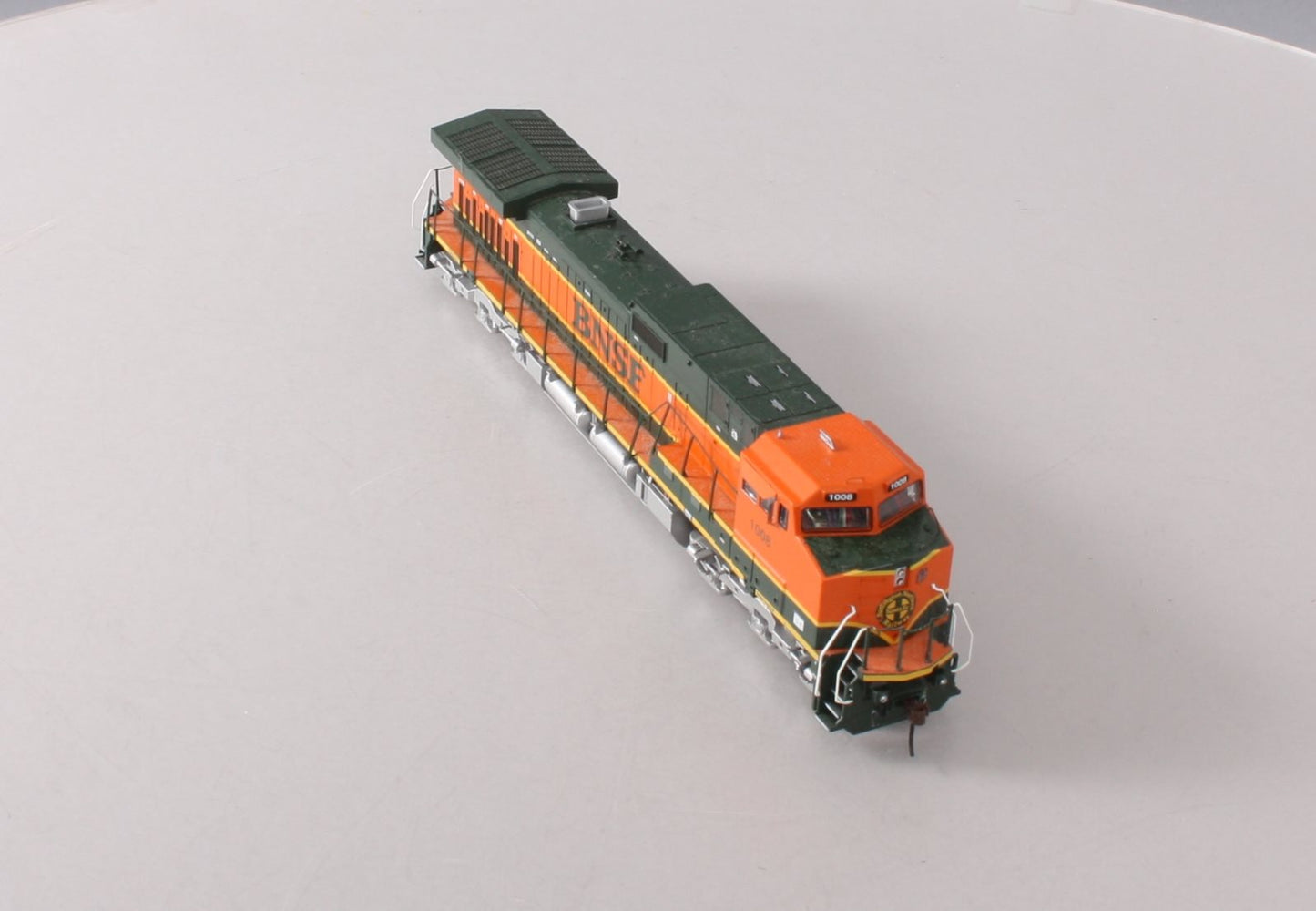 Athearn 77934 HO BNSF GE Dash 9-44CW Diesel Locomotive #1008