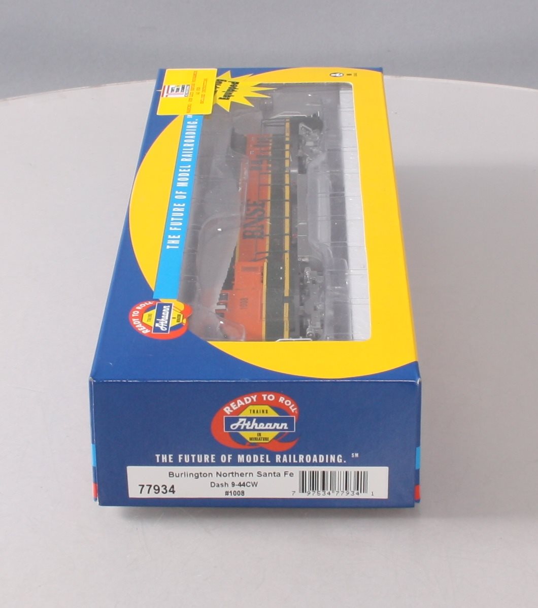 Athearn 77934 HO BNSF GE Dash 9-44CW Diesel Locomotive #1008 – Trainz