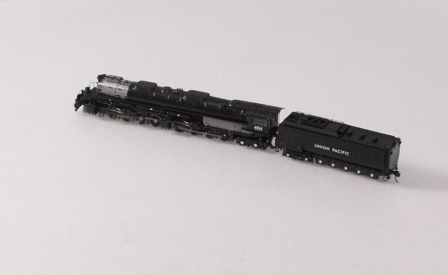 Athearn 04014 N UP "Big Boy" 4-8-8-4 Steam Locomotive & Tender w/DCC/SND #4014