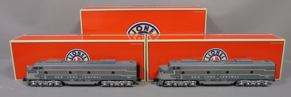 Lionel 6-84088 O LEGACY New York Central AA E8 Diesel Locomotive Set #4036/4037