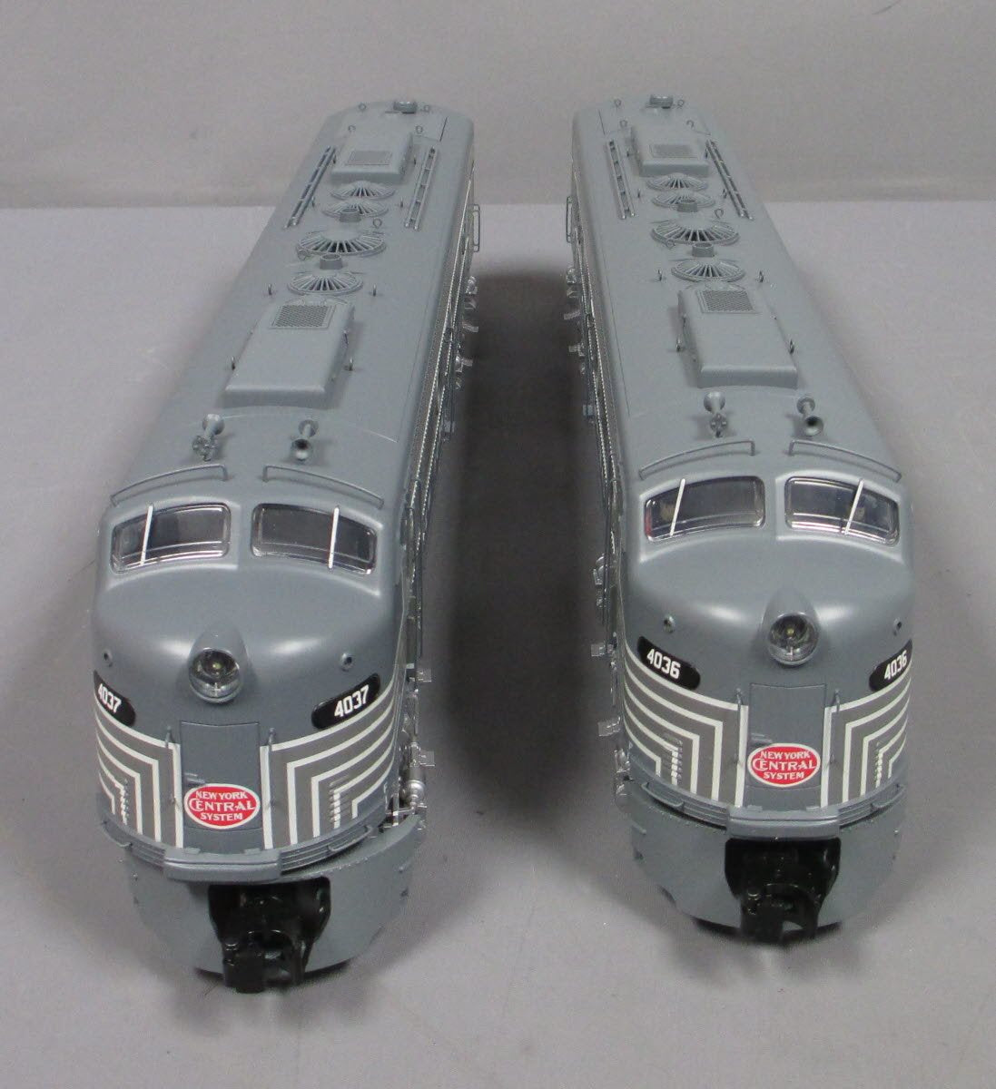 Lionel 6-84088 O LEGACY New York Central AA E8 Diesel Locomotive Set #4036/4037