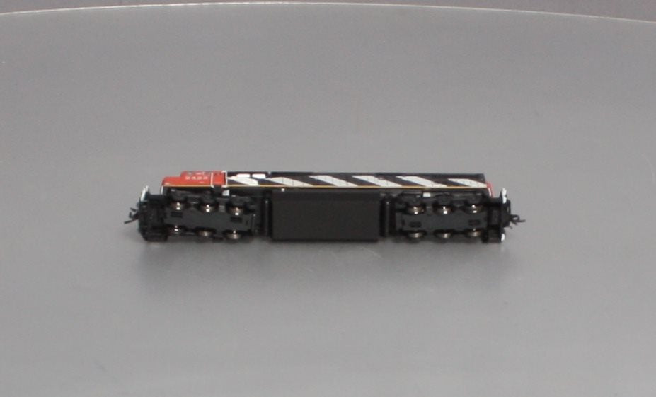 Rapido 540505 N Canadian National DASH 8-40 Diesel Locomotive #2422