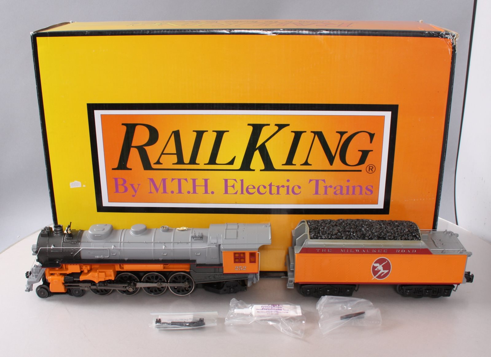 MTH 30-1654-1 O MILW Class L-3 4-8-2 Mohawk Steam Loco w/PS 3.0 #252 - 3-Rail