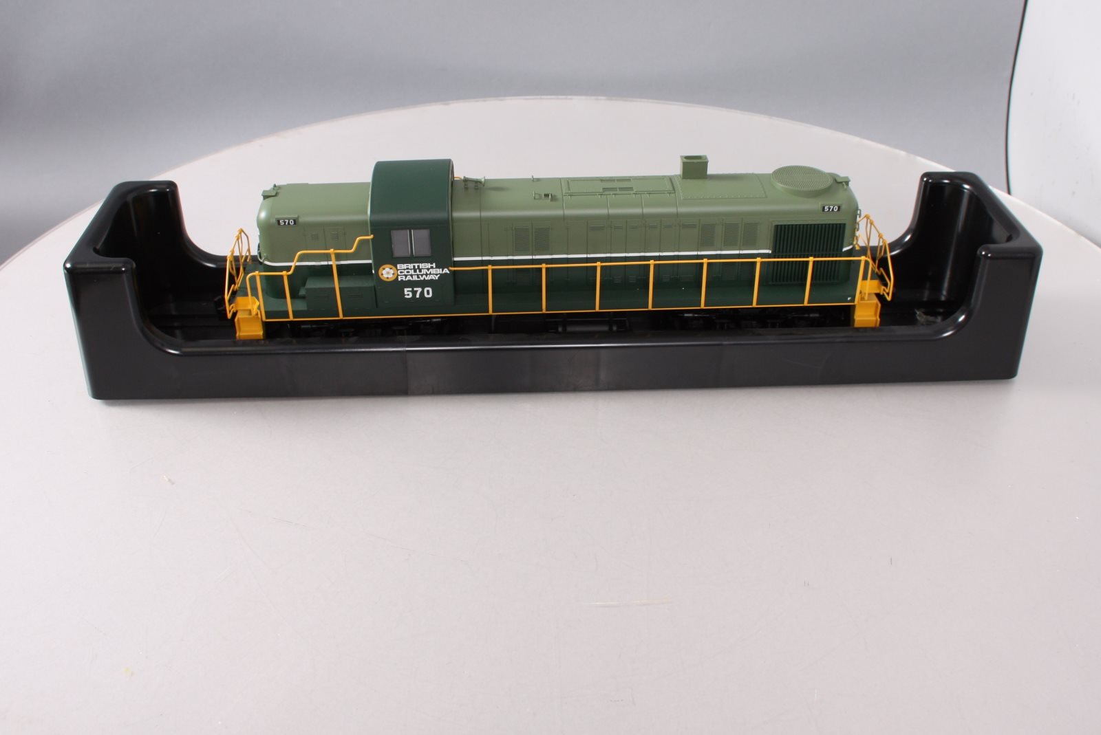 Atlas 20023002 O British Columbia Trainman Alco RS-3 3-Rail Diesel Loco #570