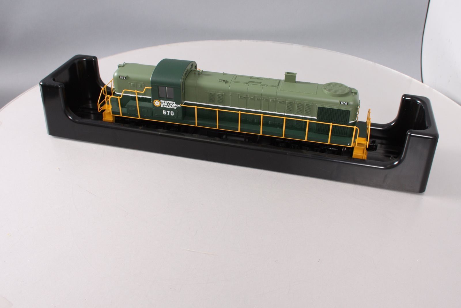 Atlas 20023002 O British Columbia Trainman Alco RS-3 3-Rail Diesel Loco #570