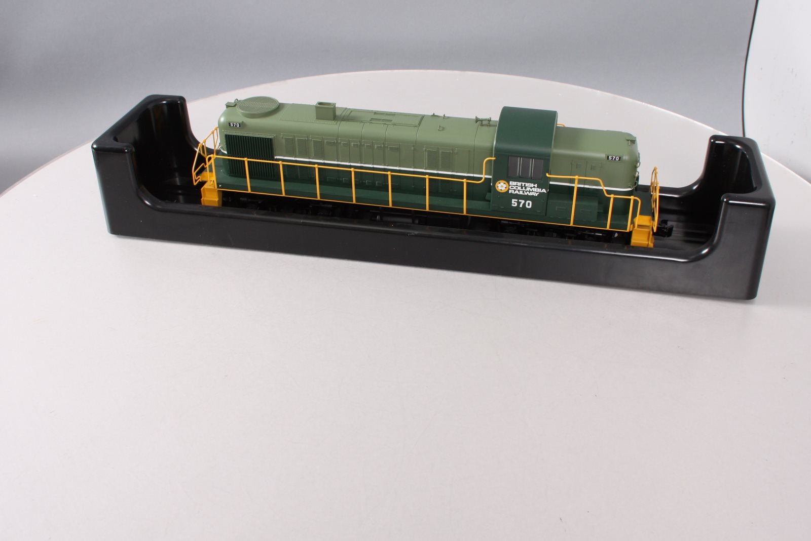 Atlas 20023002 O British Columbia Trainman Alco RS-3 3-Rail Diesel Loco #570