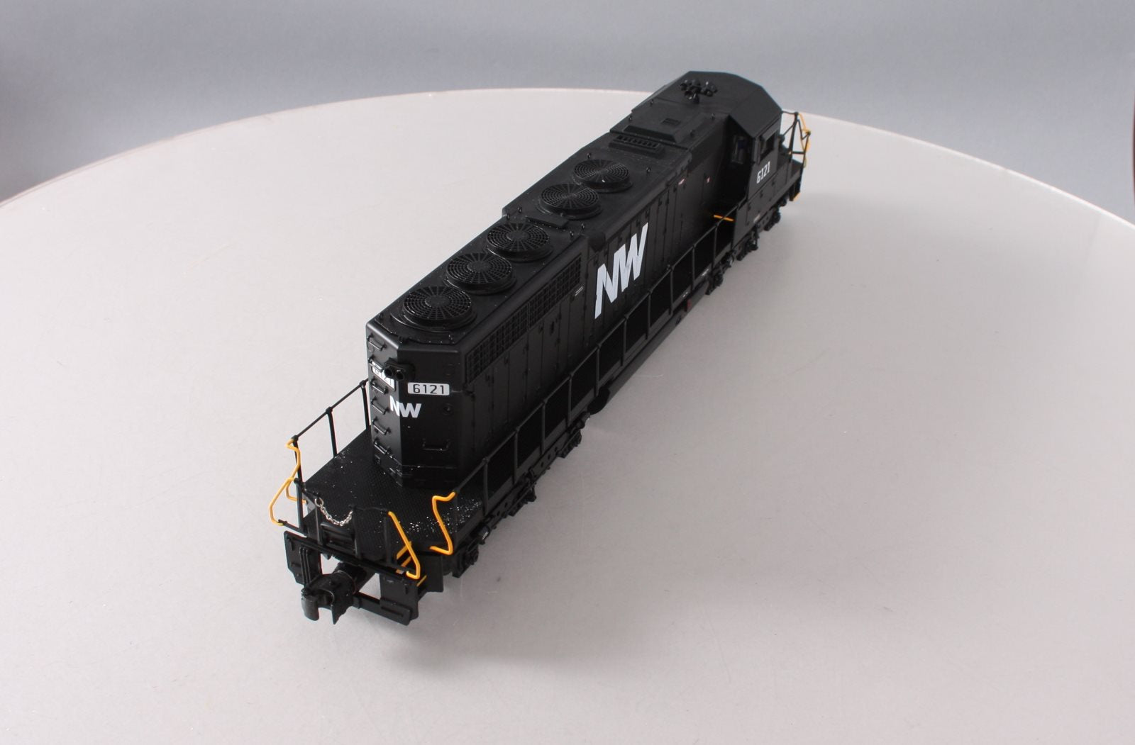 Lionel 6-34776 Norfolk & Western Legacy Scale SD40-2 Diesel Locomotive #6121