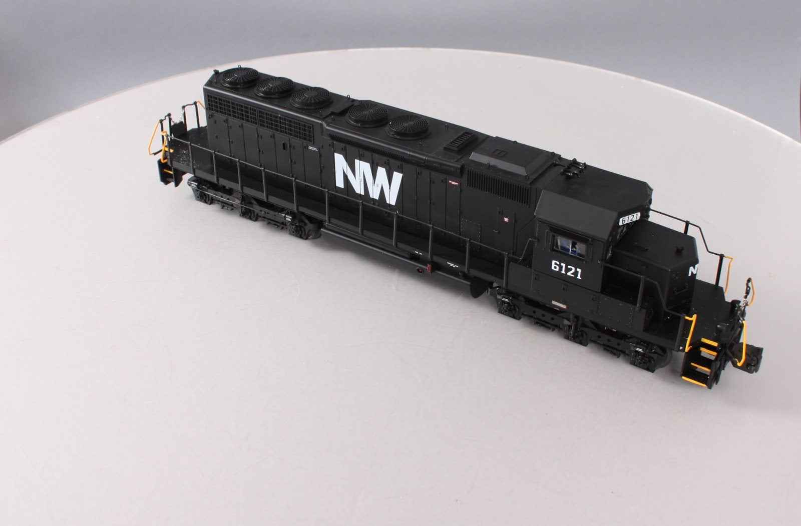 Lionel 6-34776 Norfolk & Western Legacy Scale SD40-2 Diesel Locomotive #6121