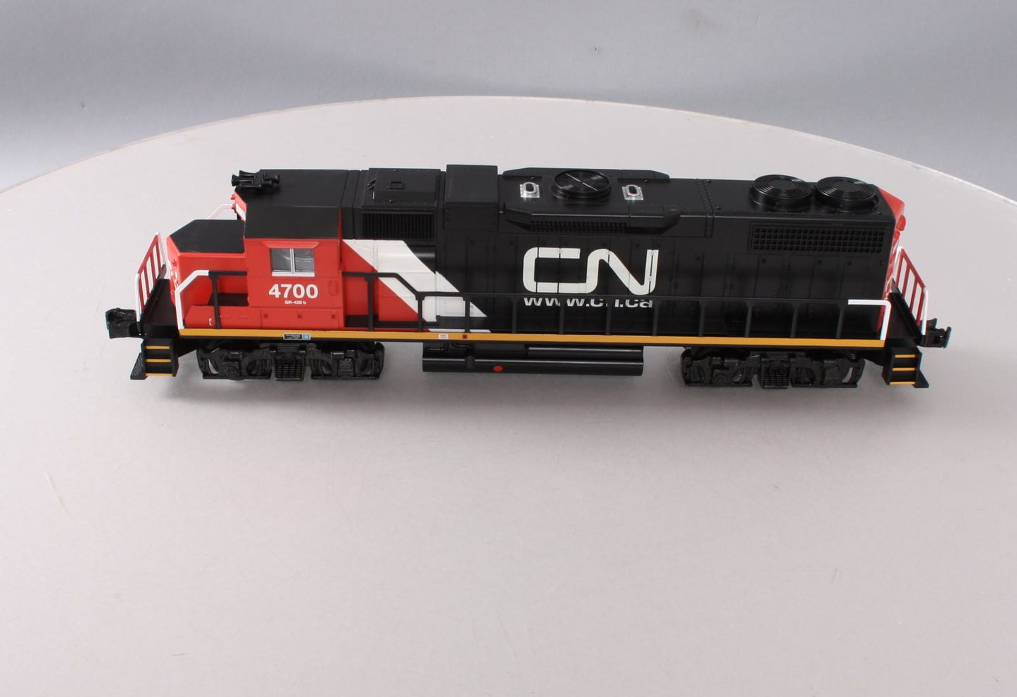 Williams 21224 O Canadian National EMD GP38 3-Rail Diesel Locomotive #4700