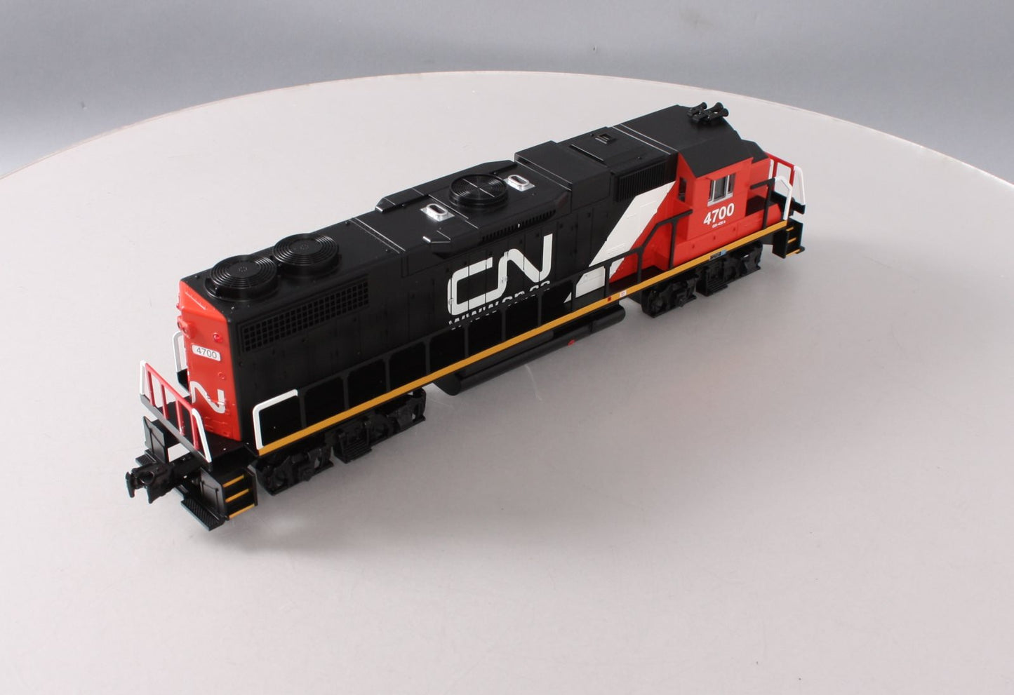Williams 21224 O Canadian National EMD GP38 3-Rail Diesel Locomotive #4700