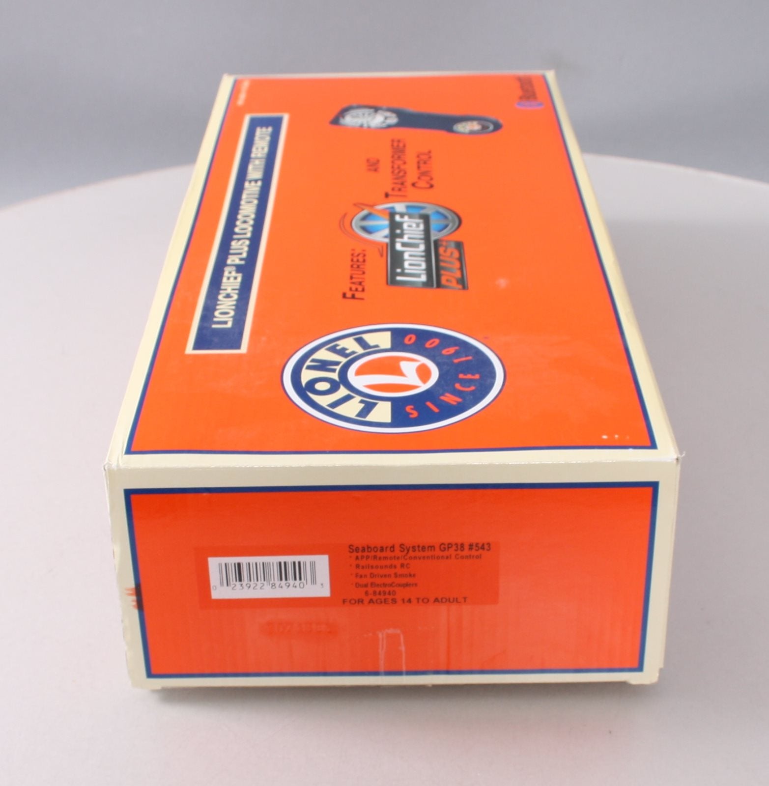Lionel 6-84940 Seaboard System LionChief Plus GP38 Diesel Locomotive #543