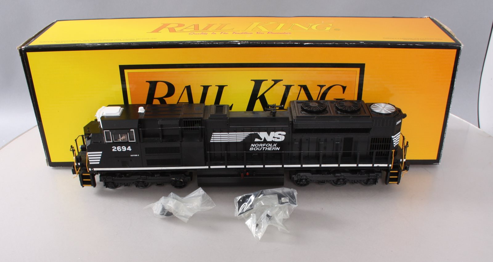 MTH 30-4205-1 Norfolk Southern SD70ACe O Gauge Diesel Freight Train Set w/PS 2.0