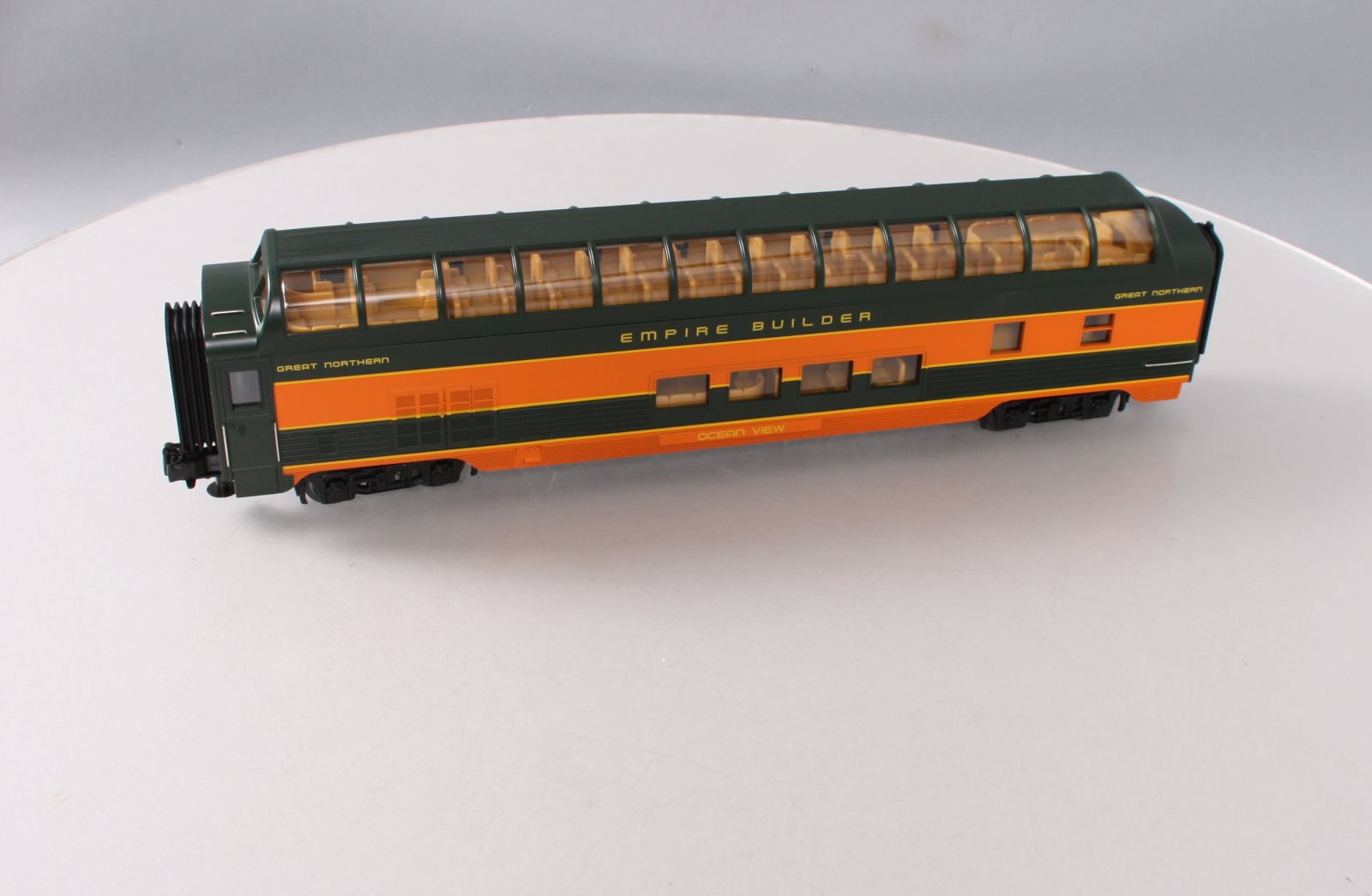 MTH 30-67533 Great Northern 60' Streamlined Full-Length Vista Dome Car