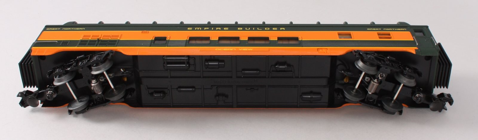 MTH 30-67533 Great Northern 60' Streamlined Full-Length Vista Dome Car