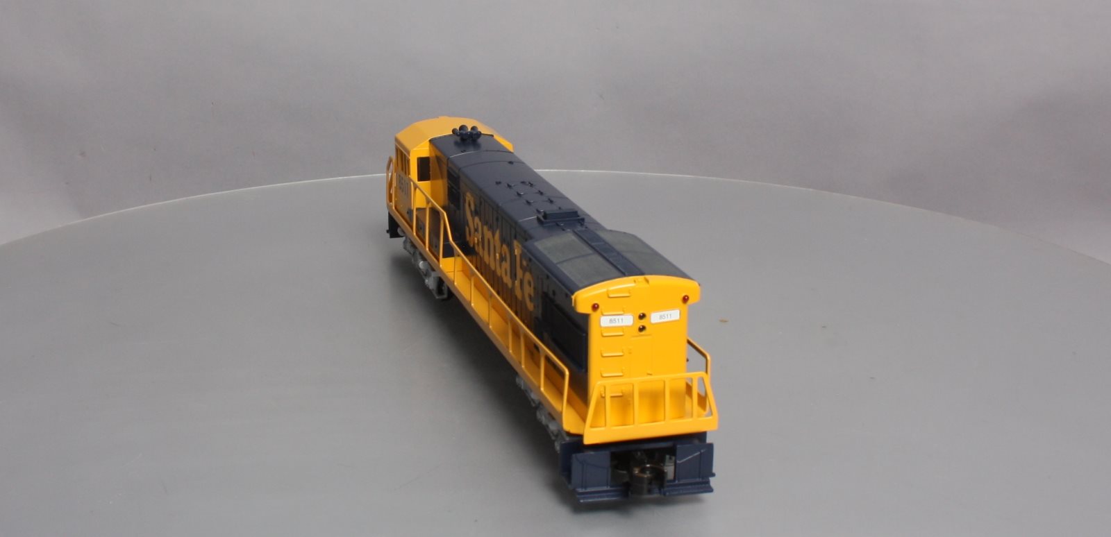 Williams 22209 Santa Fe U33C Powered Diesel Locomotive